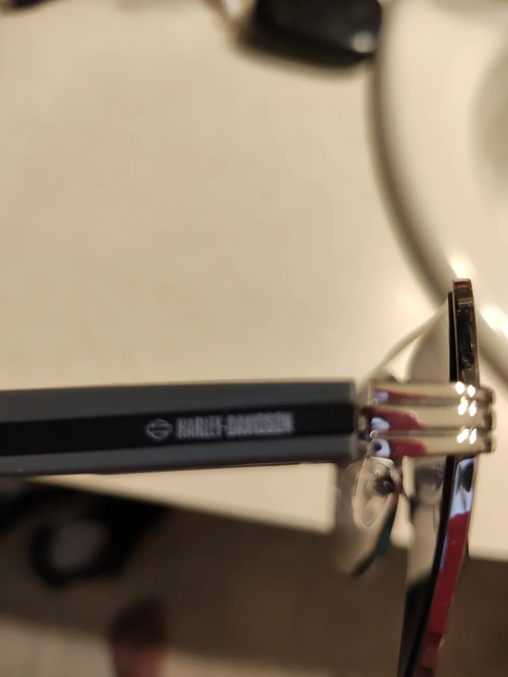 Harley-Davidson Silver Frame Aviator Sunglasses with Black Lenses
